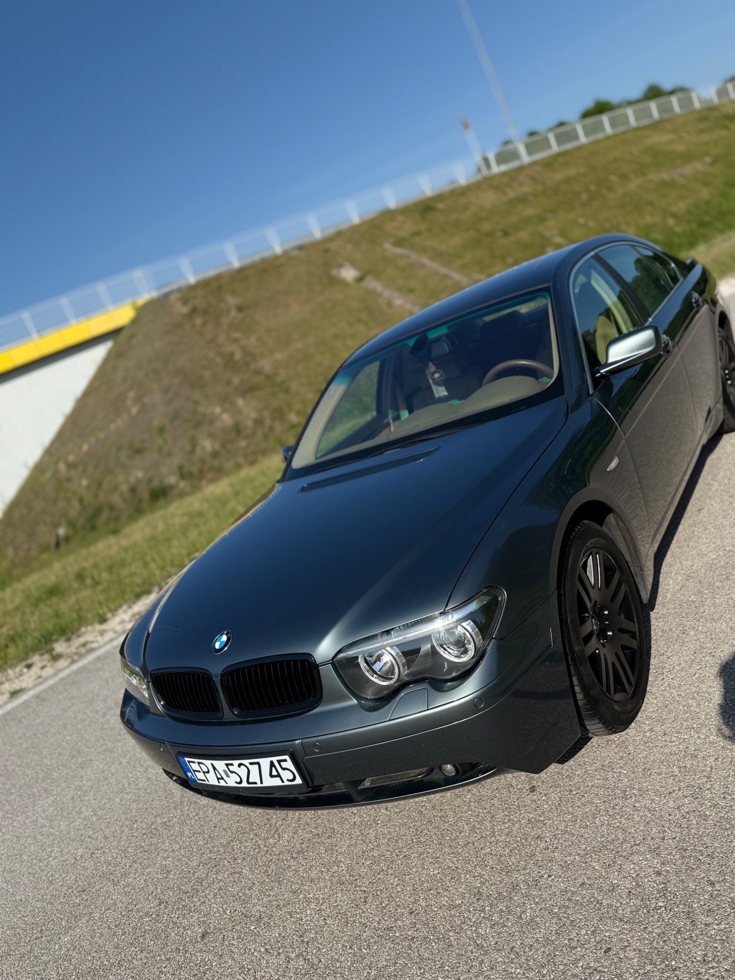2002 BMW 7 series