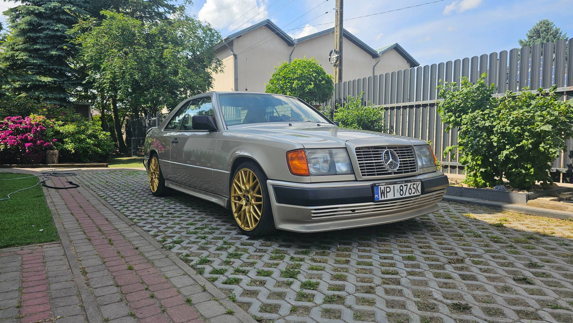1989 Mercedes-Benz W124